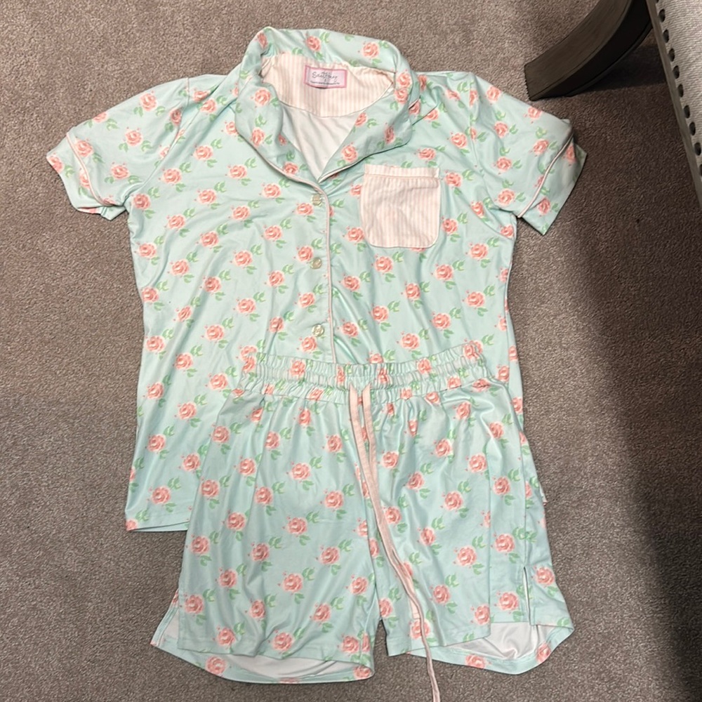 Sweet honey vintage pajama set- size small- super soft!!